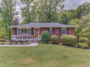1329 Pandora Rd, Knoxville, TN 37919