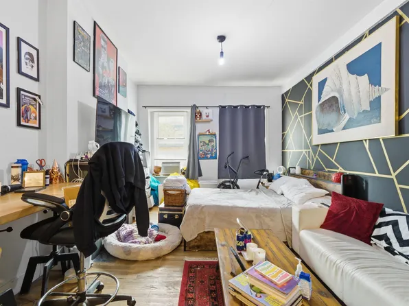 570 Jersey Avenue image 22 of 37