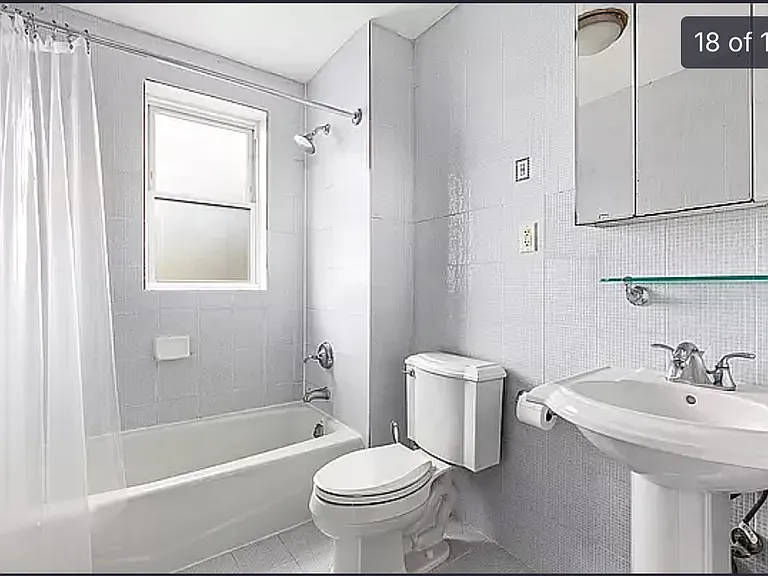 2035 29th St #2 — Photo 3