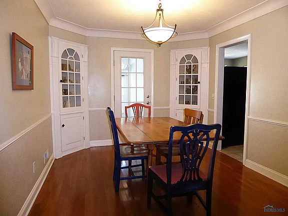 5th image of 2426 Barrington Dr