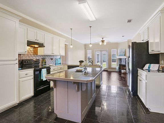 5th image of 1427 W Amber Ave