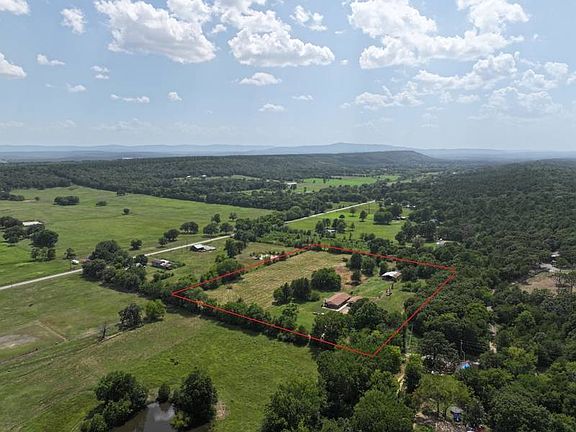 3rd image of 43847 Lockhart Ln