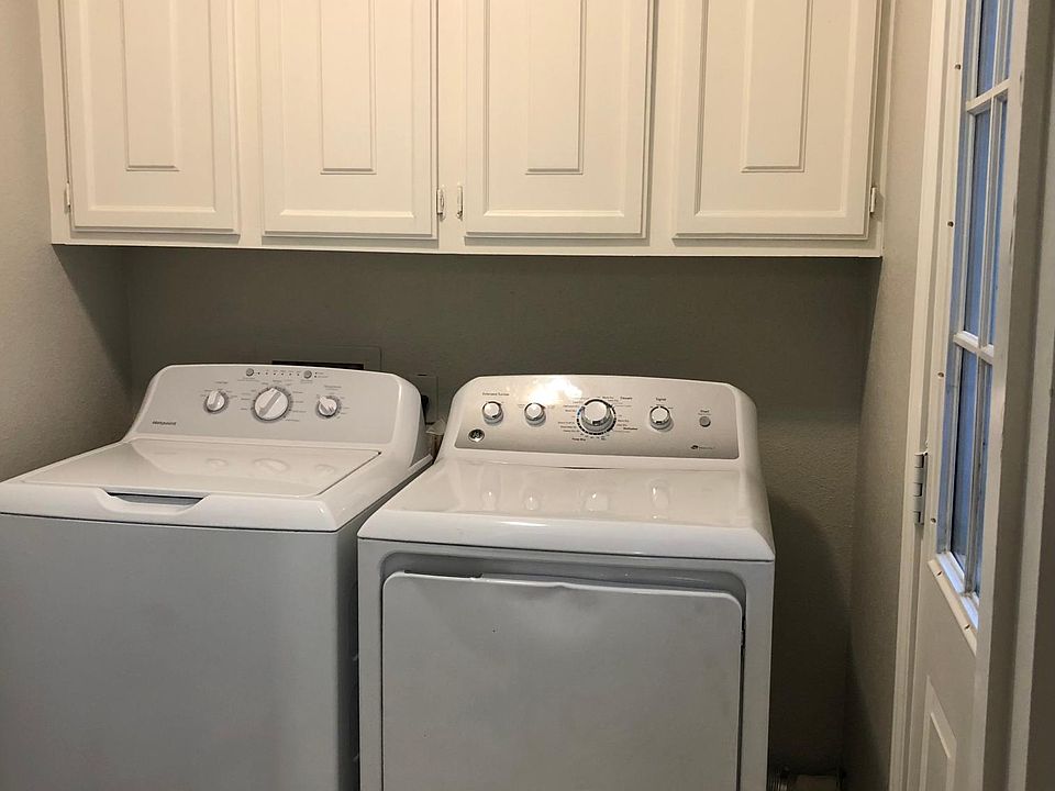 Laundry toom