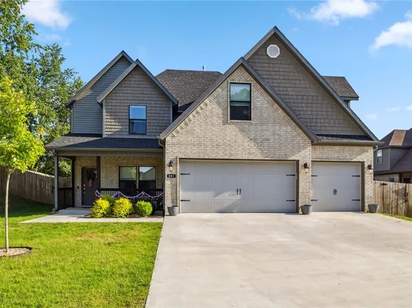 201 Ryder St, Gentry, AR 72734