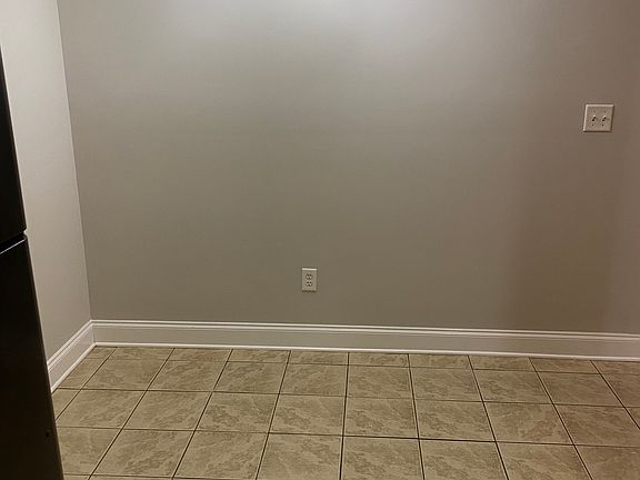 4th image of 16 Euclid Ave Suite T2