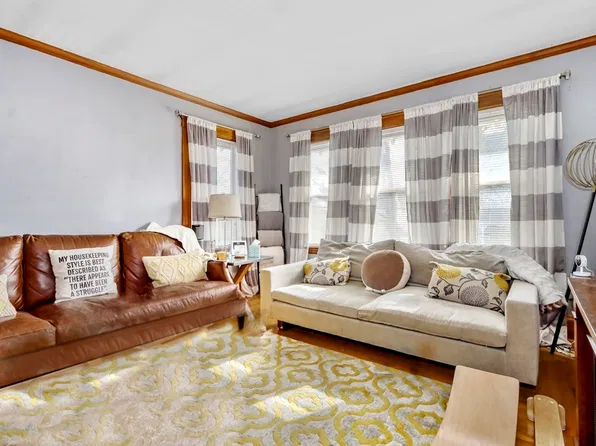 47-49 Gardner St #1, Newton, MA 02458