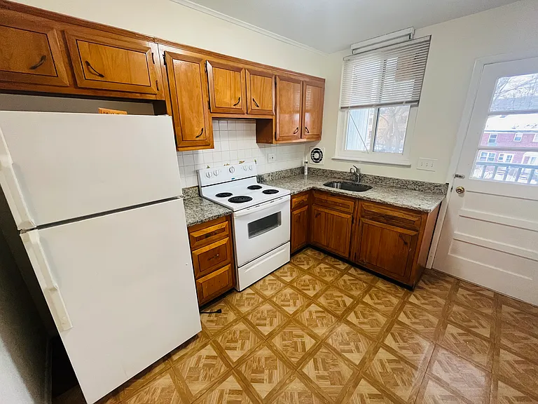 488 Fountain St #2 — Photo 2
