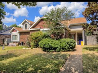 718 Bordeaux Dr #718, Euless, TX 76039
