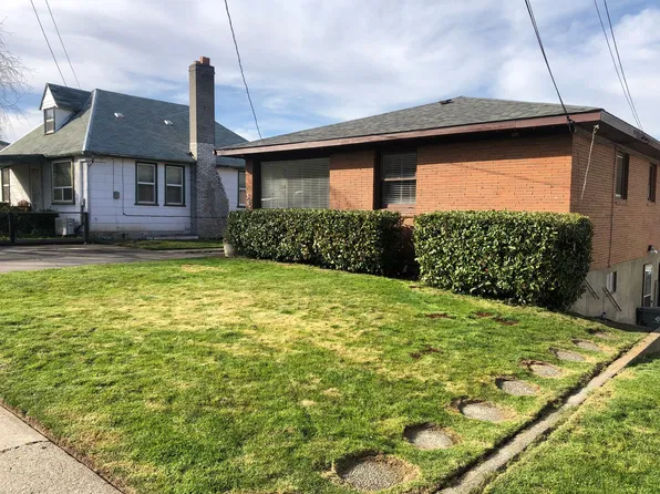 1305 E 11th St, The Dalles, OR 97058