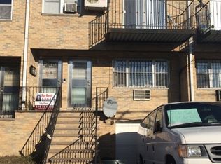 4237 163rd St, Flushing, NY 11358