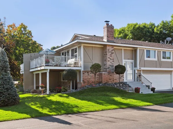 7561 Zinnia Way, Maple Grove, MN 55311