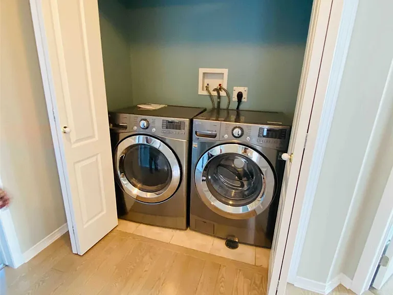 3090 Stone Ridge Blvd — Photo 12