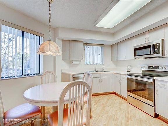 4th image of 2334 S Cypress Bend Dr APT 209