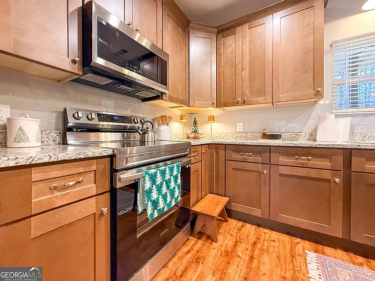 270 Townview Dr — Photo 4