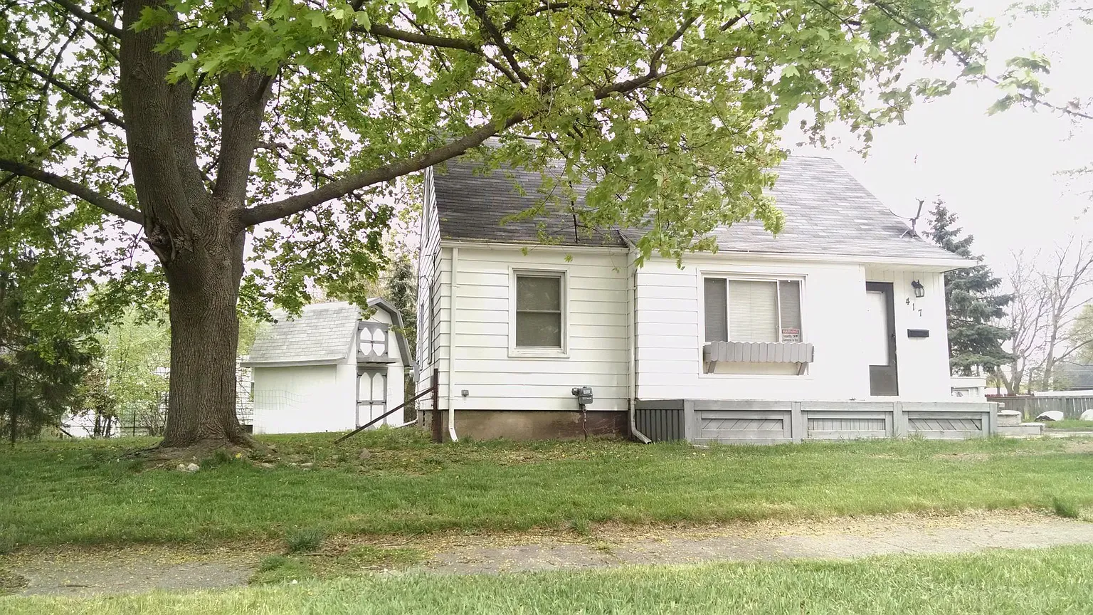 417 Dell Ave photo 1