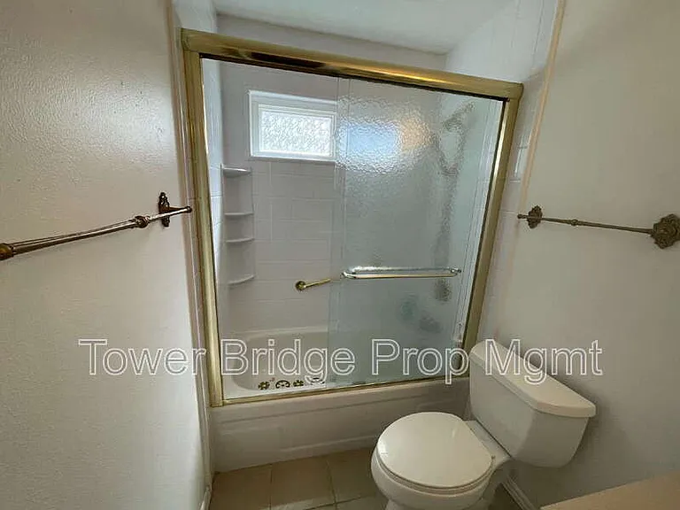 9400 Appalachian Dr — Photo 26