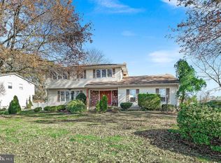 45 Marlon Pond Rd, Hamilton, NJ 08690