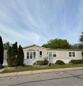 2500 Mann Rd, Clarkston, MI, 48346