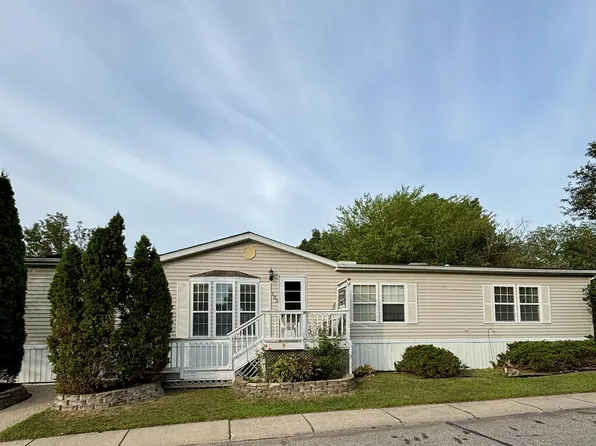 2500 Mann Rd, Clarkston, MI 48346