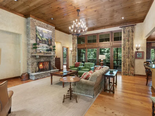 497 Cullasaja Club Drive, Highlands, NC 28741