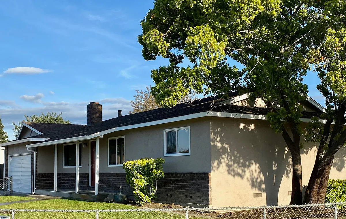Building Photo - 1126 Topaz Dr