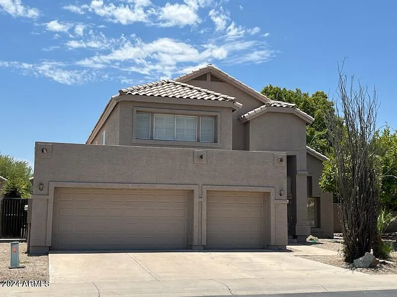 4 bed, 3.0 bath, 2419 sqft, $2,995 — Photo 3
