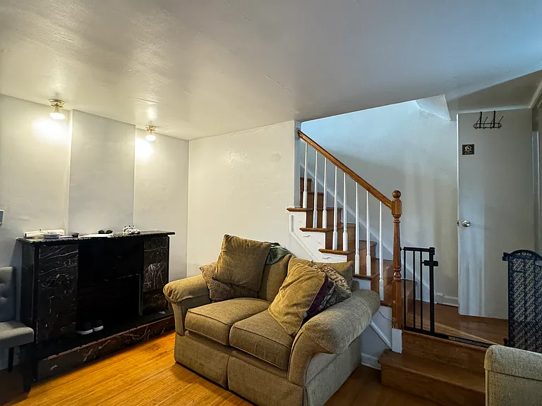 6344 Sylvester St — Photo 15