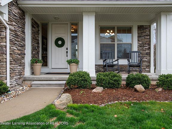 5th image of 4123 Usiak Cir