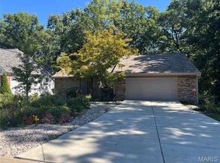 740 High Point Dr, Lake Saint Louis, MO 63367