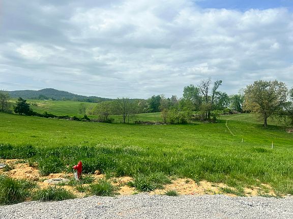 3rd image of 906 Denney Rd Lot 9