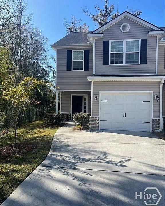 1st image of 801 Ferguson Lane