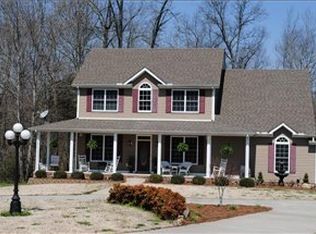 3245 Marthas Chapel Rd, Cunningham, TN 37052