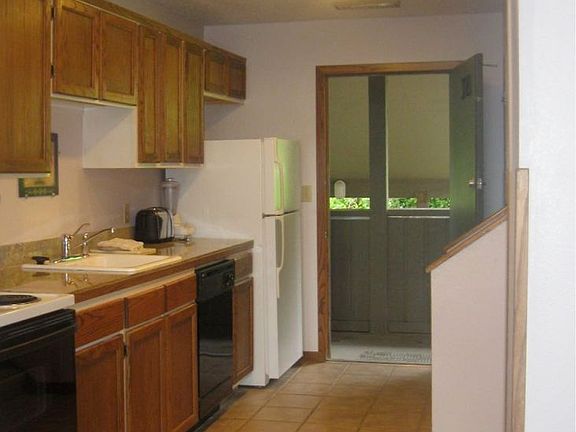 4th image of 1 Inn At Otter Crst Unit 320