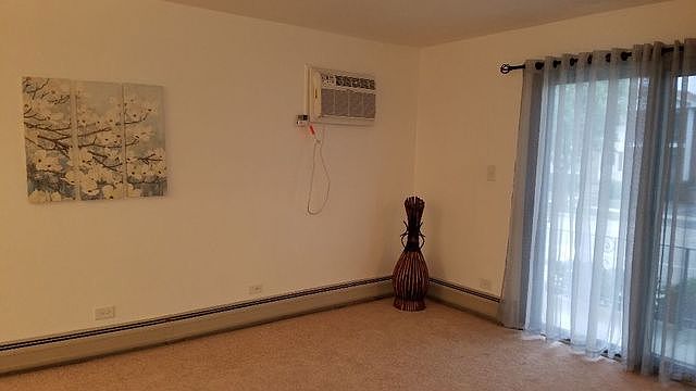 2nd image of 4532 Maple Ave APT 1