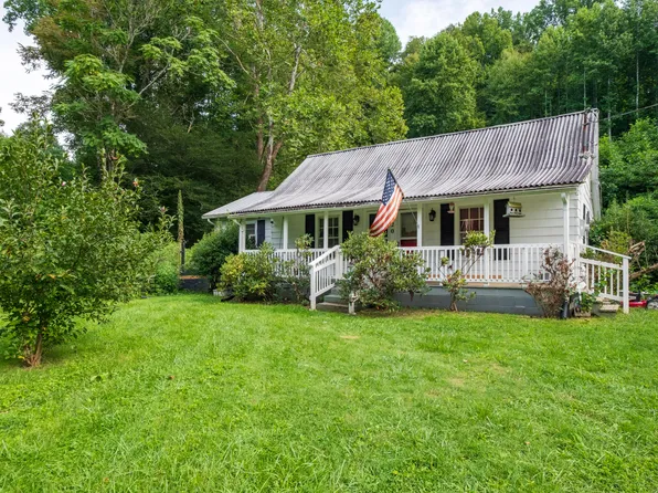 120 Bobs Hollow Rd, Elizabethton, TN 37643