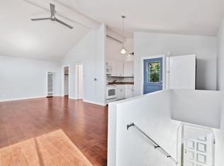 282 Santo Tomas Ave, Costa Mesa, CA 92627