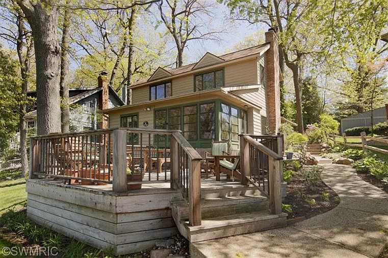 1st image of 492 E Gull Lake Dr