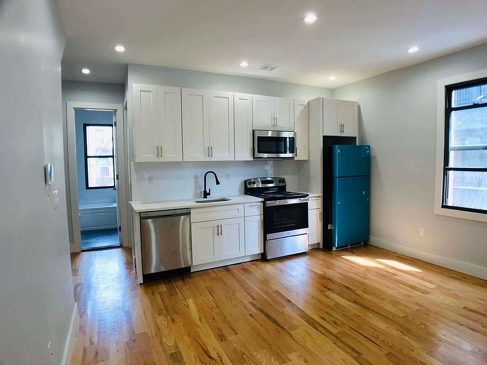 1st image of 225 Halsey St #1D