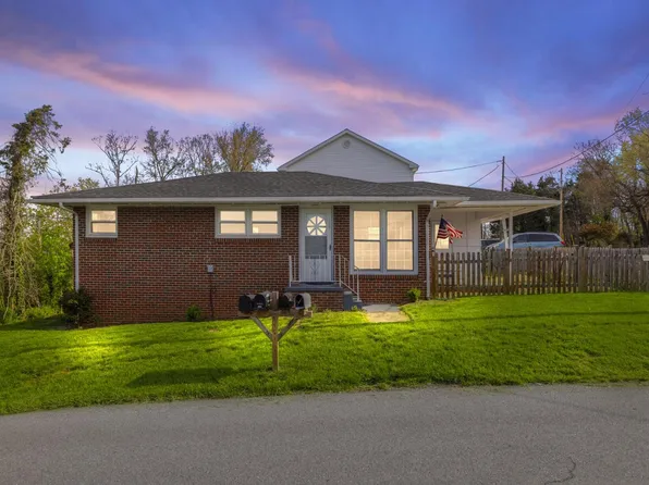 389 Thompson St, Strasburg, VA 22657