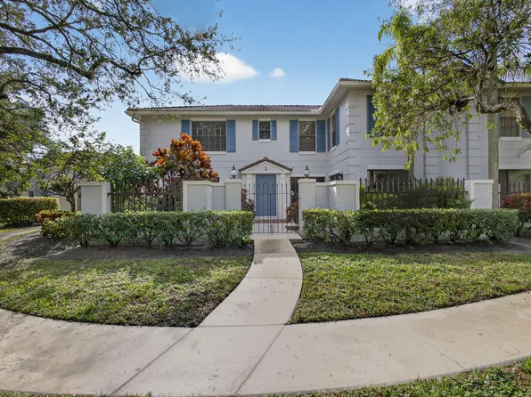 357 Prestwick Circle #2, Palm Beach Gardens, FL 33418