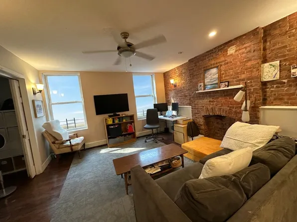 374 Van Brunt St APT 2, Brooklyn, NY 11231