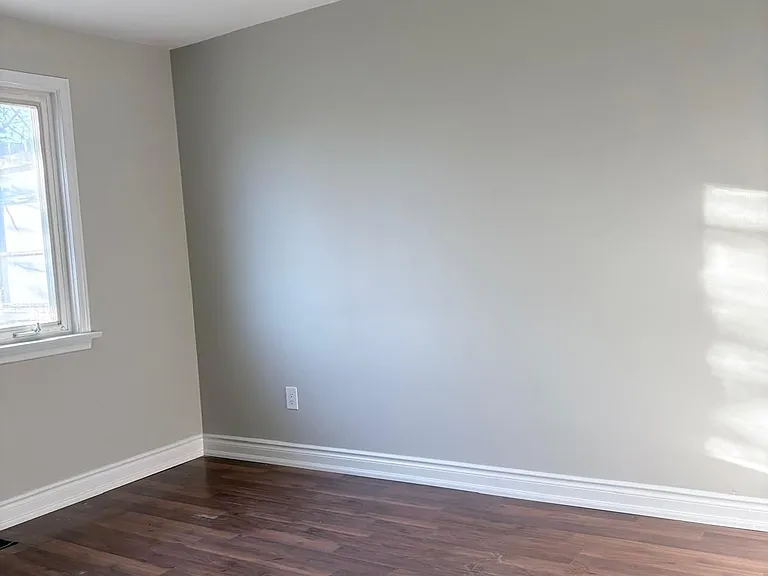 28 Brenda Cres #MAIN FLOOR — Photo 8