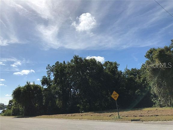 3rd image of Donneymoor Dr
