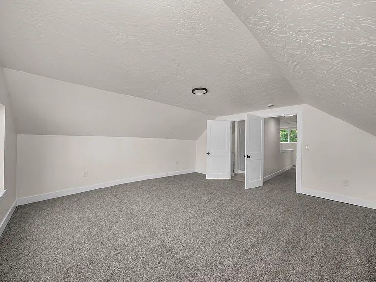 922 S Sherman St — Photo 22