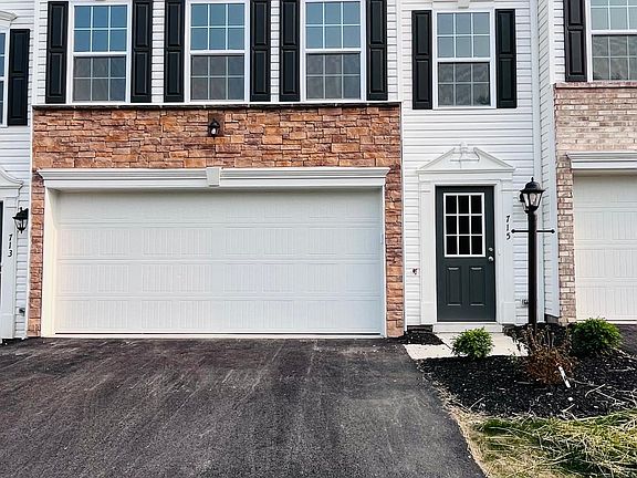 3rd image of 715 Ravenshire Ct