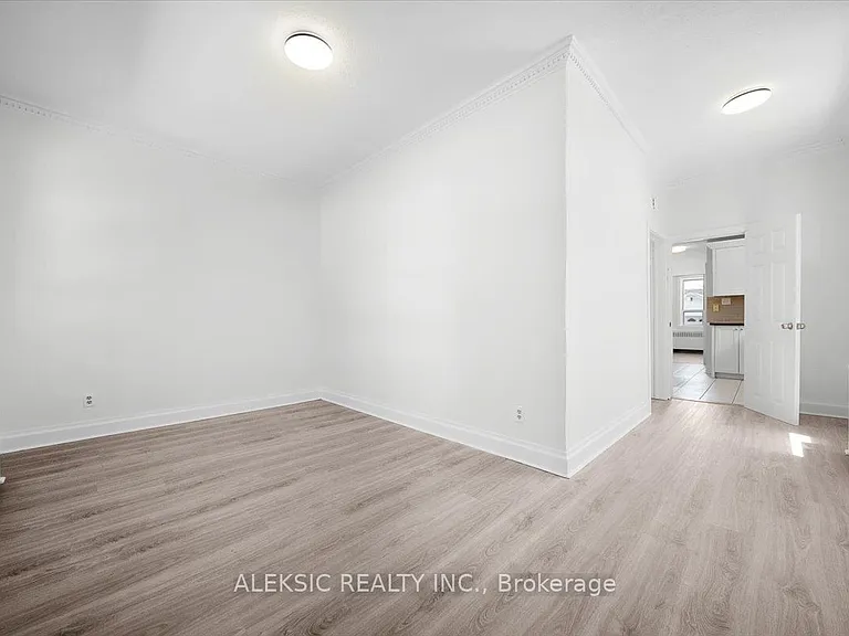 179 Thirtieth St — Photo 7