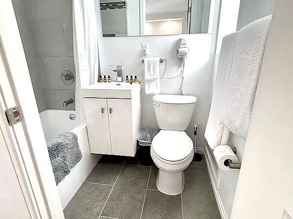5th image of 45 W 81st St #15R