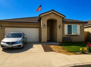 1121 Wasatch Dr, Madera, CA 93638