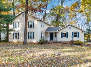 6593 Amblewood St NW, Canton, OH 44718