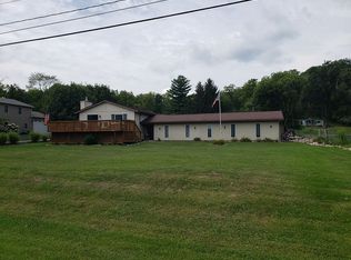 21963 283rd Ave, Le Claire, IA 52753